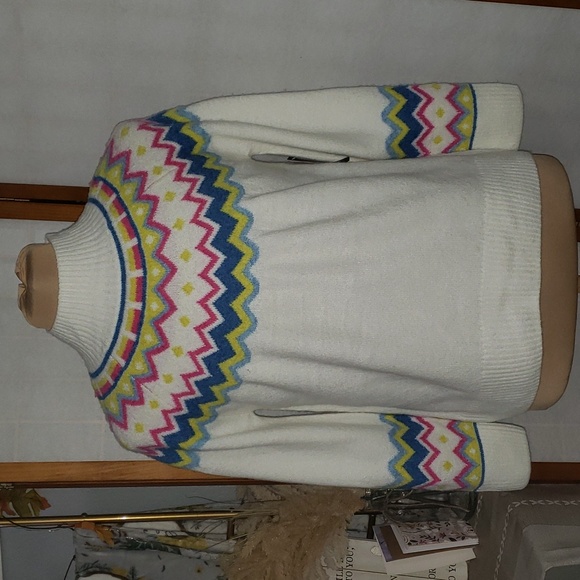 Vince Camuto Long sleeve sweater - Picture 1 of 7